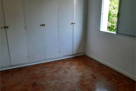 Sobrado à venda com 3 quartos em Vila Universitária, São Paulo, SP