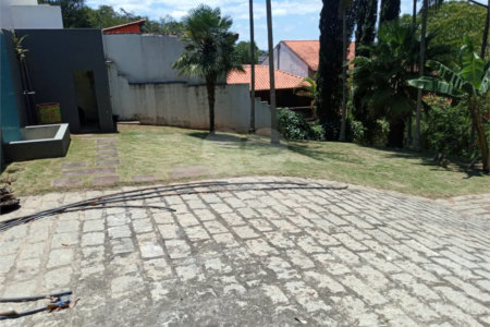 Casa à venda com 2 quartos, sendo 3 suítes,  no condomínio Aruã, Mogi das Cruzes - SP