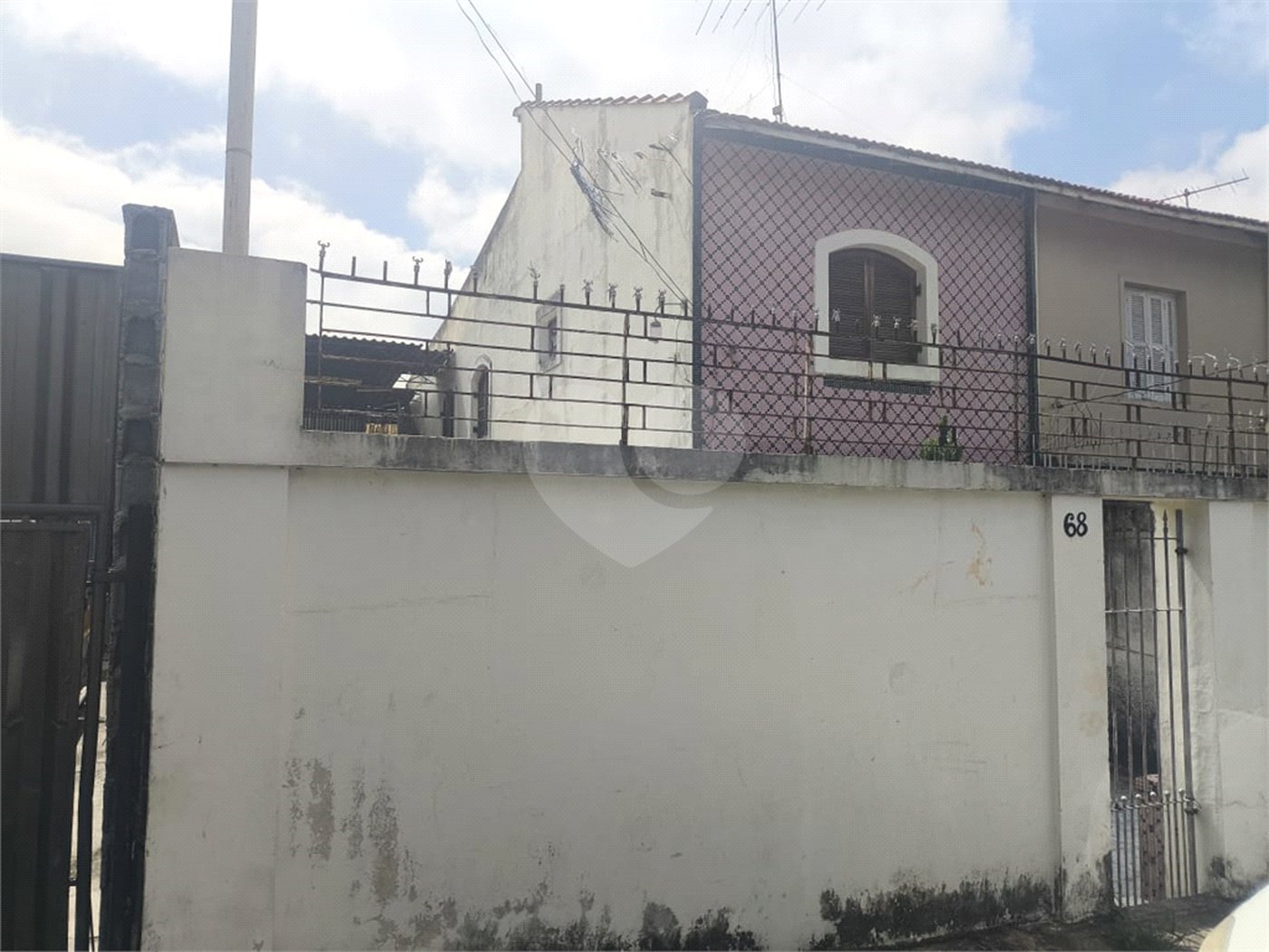Sobrado à venda com 3 quartos, sendo 1 suíte, em Tremembé, São Paulo, SP