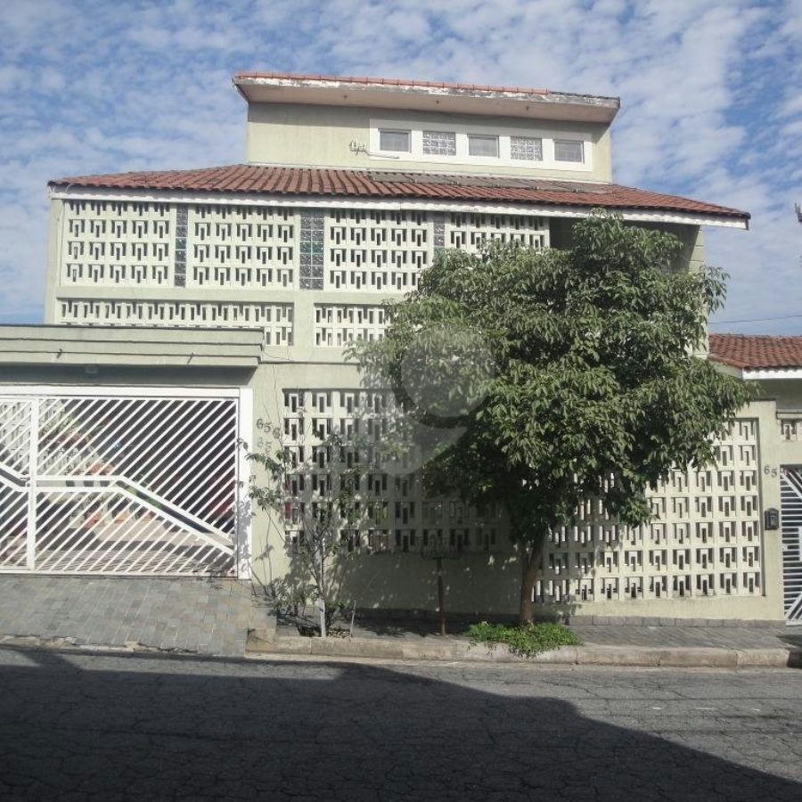 Sobrado à venda com 5 quartos, sendo 3 suítes, em Vila Bonilha, São Paulo, SP