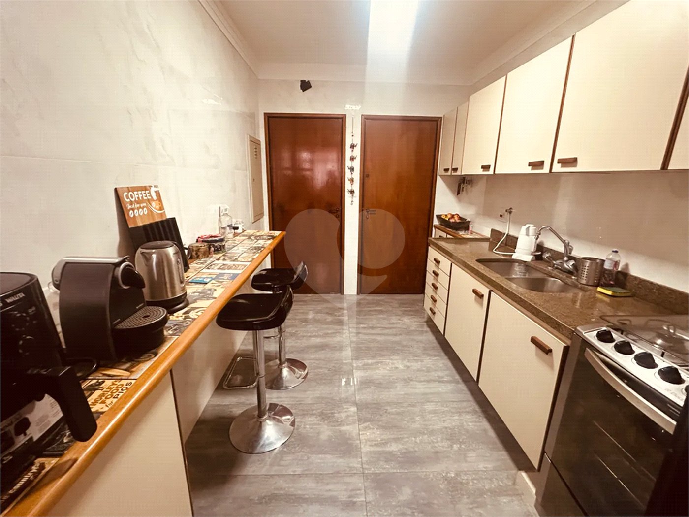 Apartamento à venda com 3 quartos, sendo 1 suíte, no Centro, Ribeirão Preto, SP