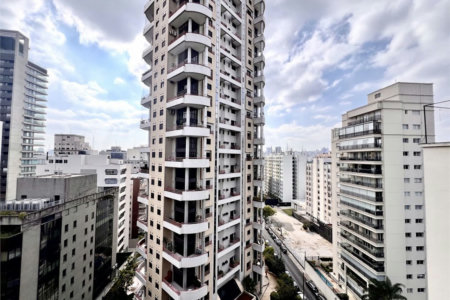 Apartamento com 3 dormitórios à venda, 160 m² por R$ 2.790.000,00 - Itaim Bibi - São Paulo/SP