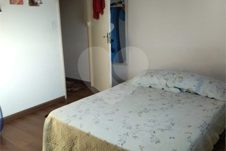 Sobrado à venda com 3 quartos em Artur Alvim, São Paulo, SP