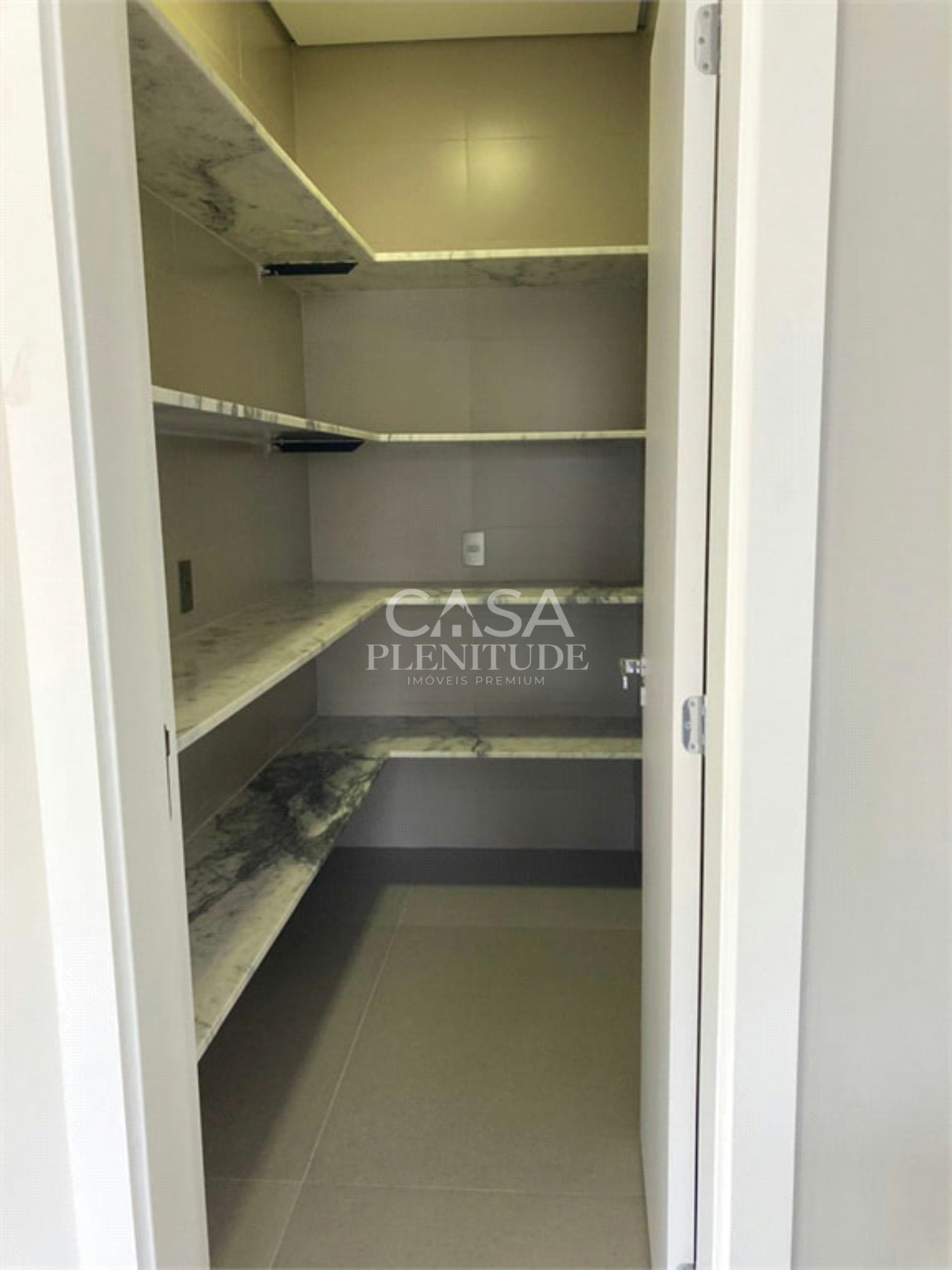 Casa em condomínio à venda com 4 suítes em Vila Martins, Itu, SP