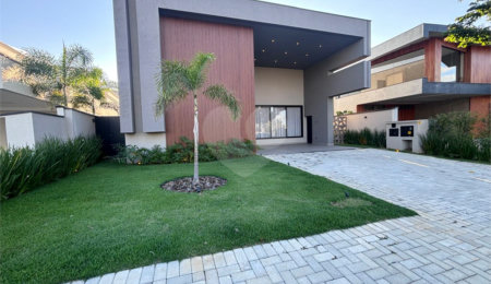 Casa à venda com 4 suítes no condomínio Alphaville Nova Esplanada 4, Votorantim - SP