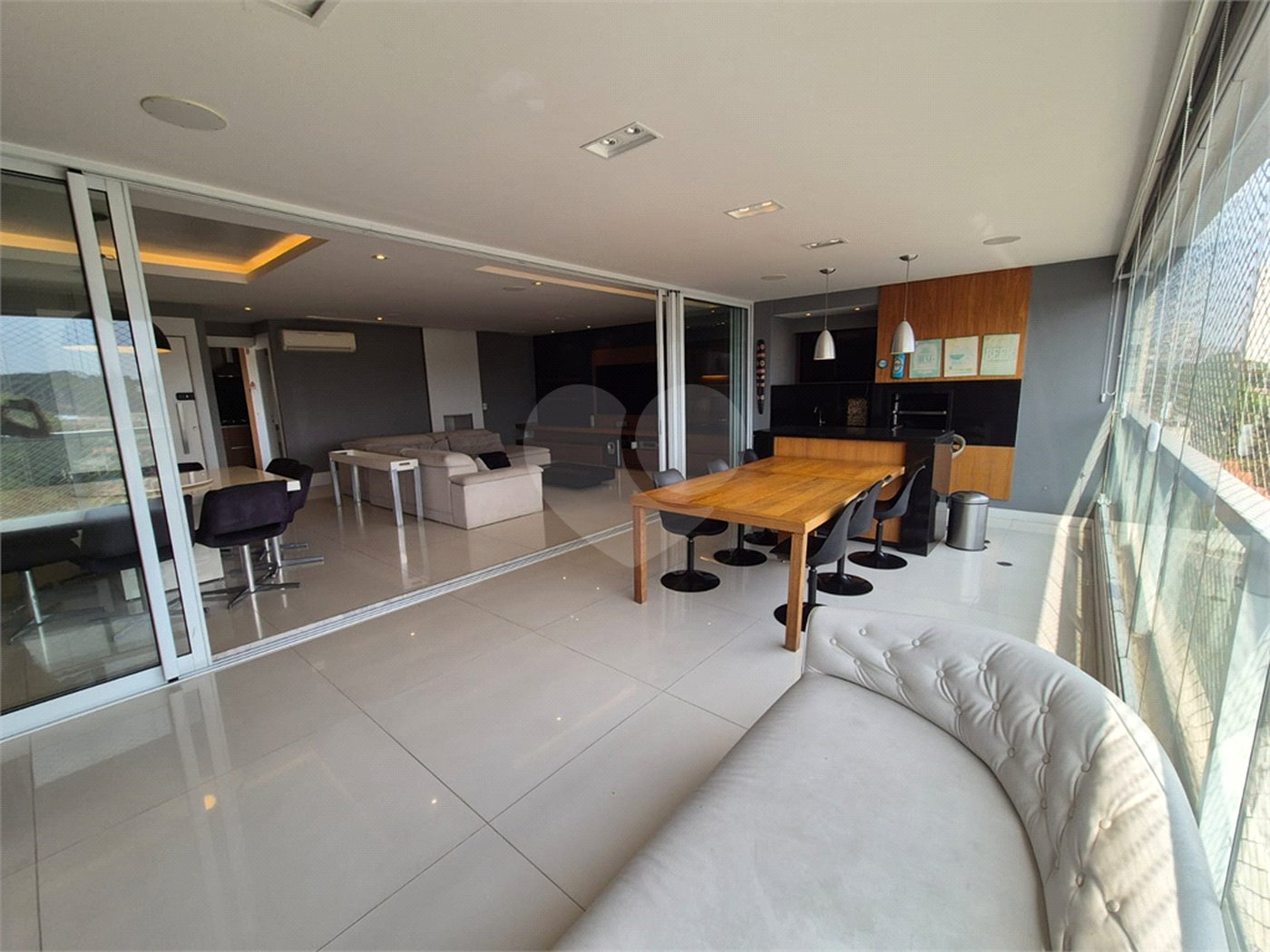 Apartamento à venda com 3 suítes em Campo Belo, São Paulo, SP