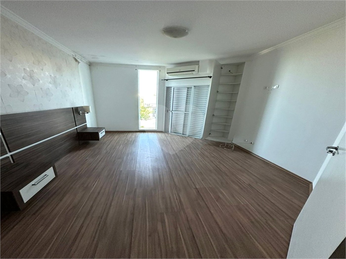 Casa à venda com 4 suítes no condomínio Golden Park Residence II, Sorocaba - SP