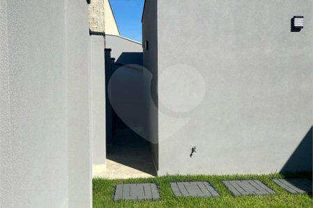 Casa à venda com 3 quartos, sendo 1 suíte, no condomínio Lagos D´icaraí, Salto - SP
