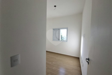 Casa à venda com 3 quartos, sendo 1 suíte, no condomínio Residencial Américo Figueiredo, Sorocaba - SP