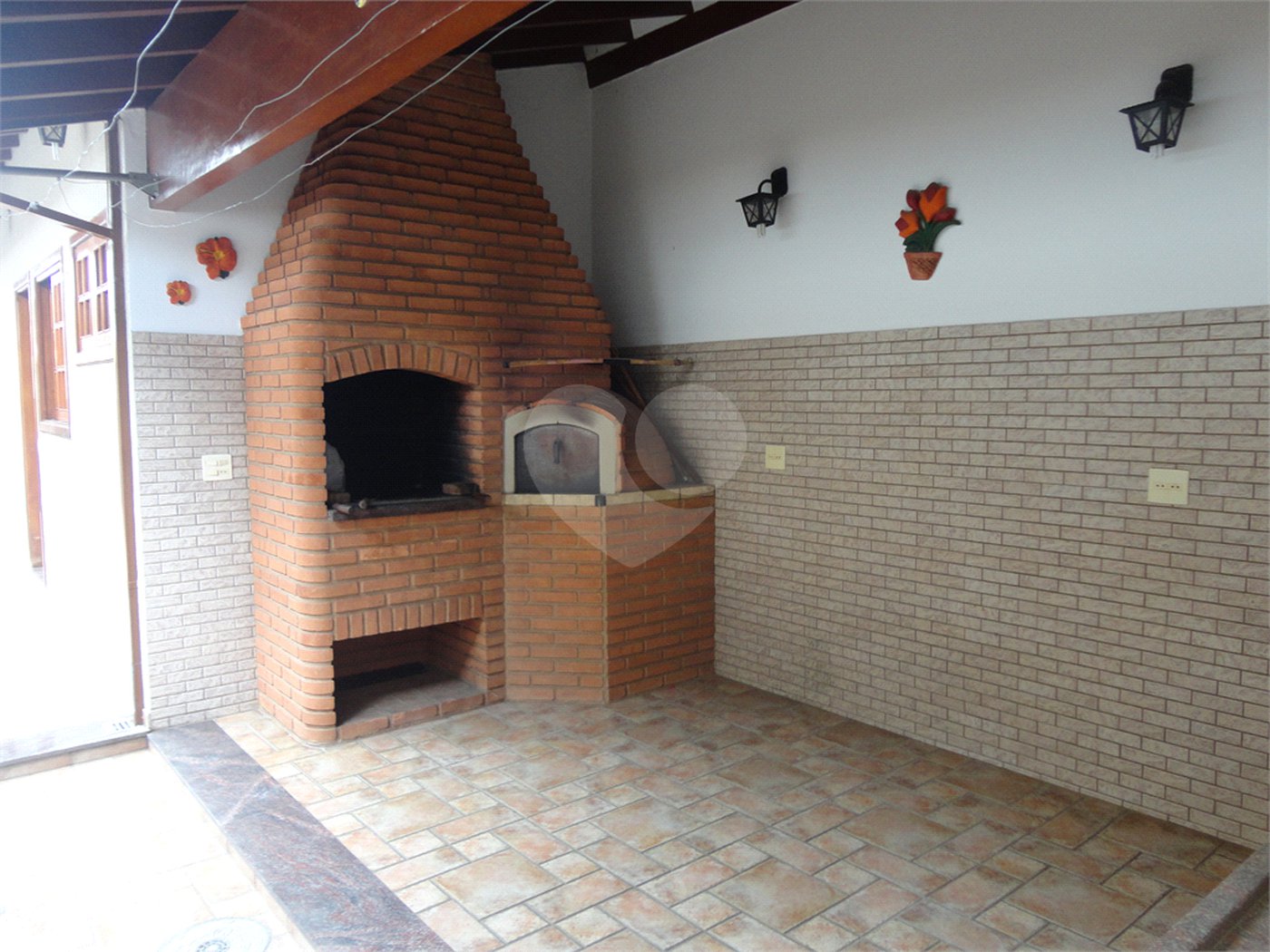 Casa à venda com 3 quartos, sendo 1 suíte, em Santa Marina, Valinhos, SP