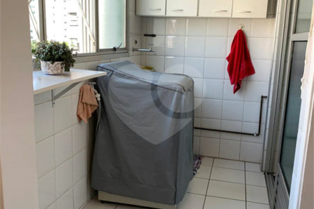 Apartamento à venda com 3 quartos, sendo 1 suíte, em Vila Clementino, São Paulo, SP