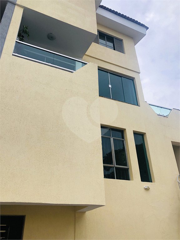 Sobrado à venda com 3 quartos, sendo 1 suíte, em Vila Romero, São Paulo, SP