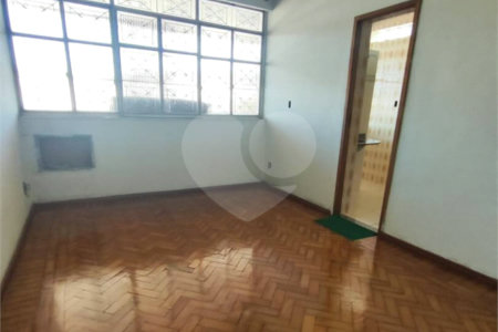 Casa à venda com 3 quartos, sendo 1 suíte, em Santa Cruz, Rio de Janeiro, RJ