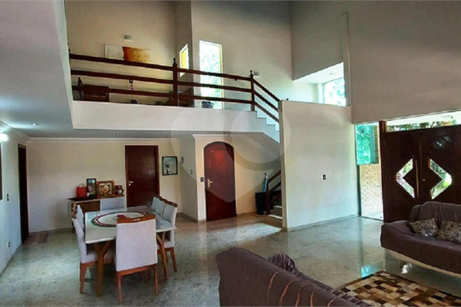 Casa à venda com 5 suítes em Canguera, São Roque, SP