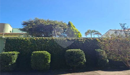 Casa Térrea à venda ou para alugar com 3 quartos, sendo 1 suíte, em Vila Sfeir, Indaiatuba, SP