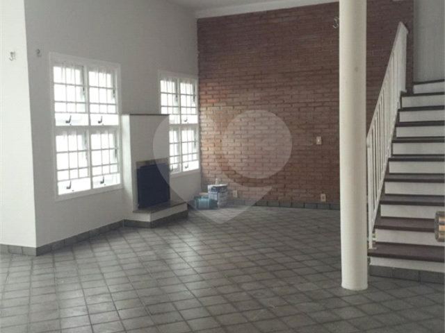Sobrado à venda com 4 quartos, sendo 1 suíte,  em Indianópolis, São Paulo, SP