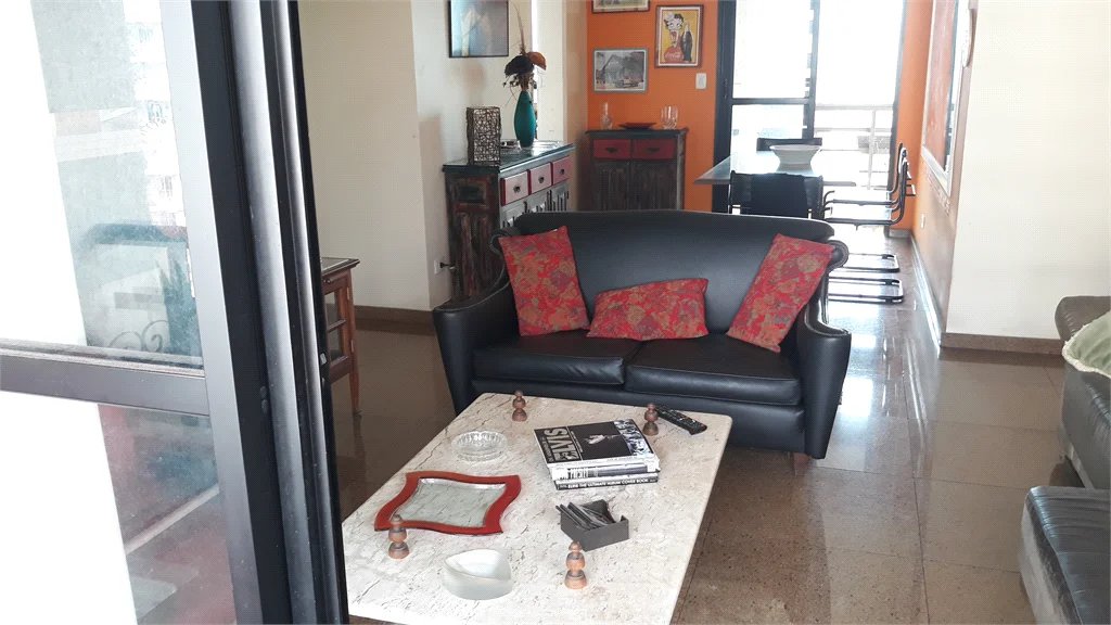 Apartamento à venda com 3 quartos, sendo 1 suíte,  em Vila Andrade, São Paulo, SP