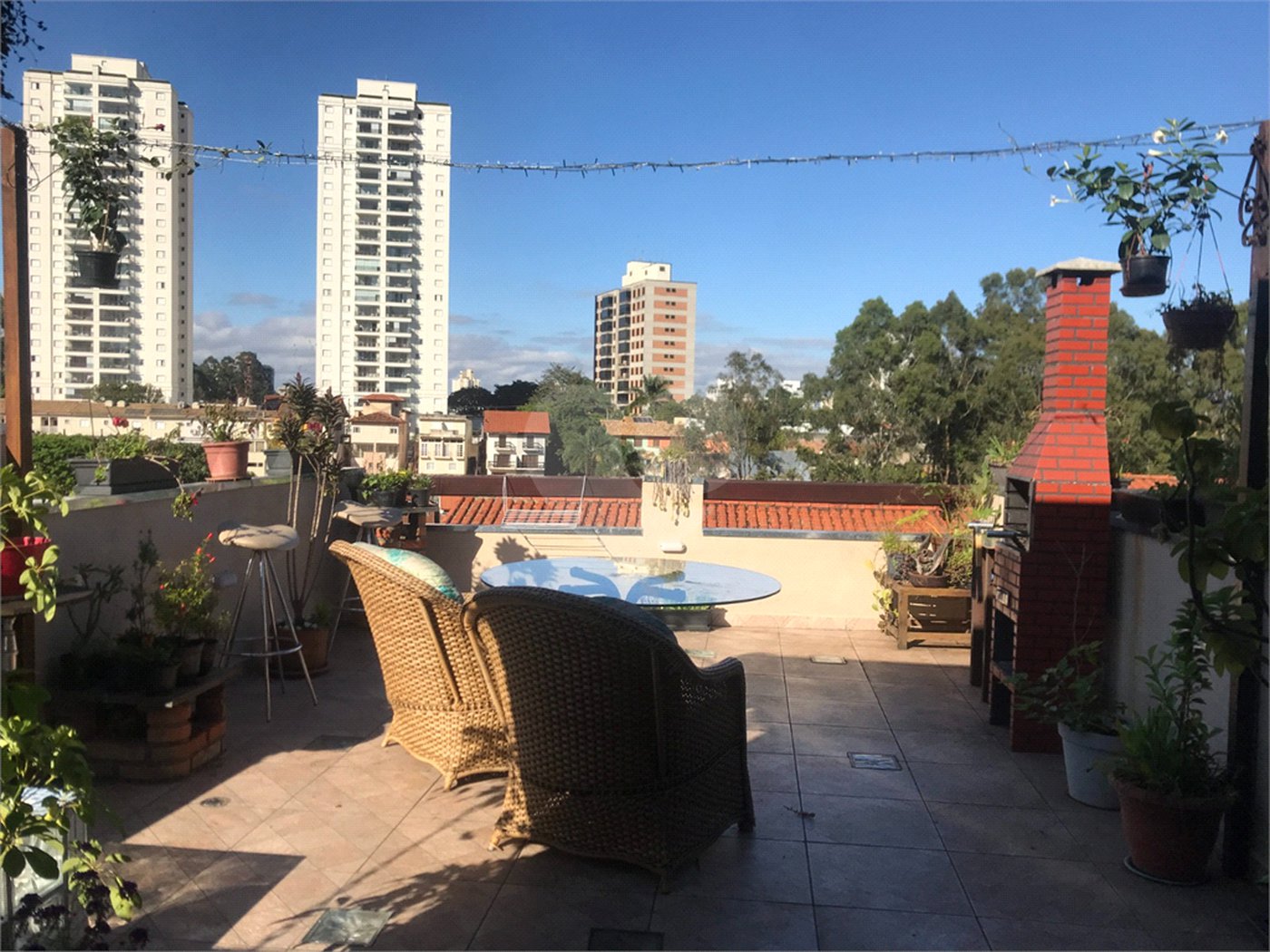 Sobrado à venda com 3 quartos, sendo 1 suíte, em Vila Suzana, São Paulo, SP