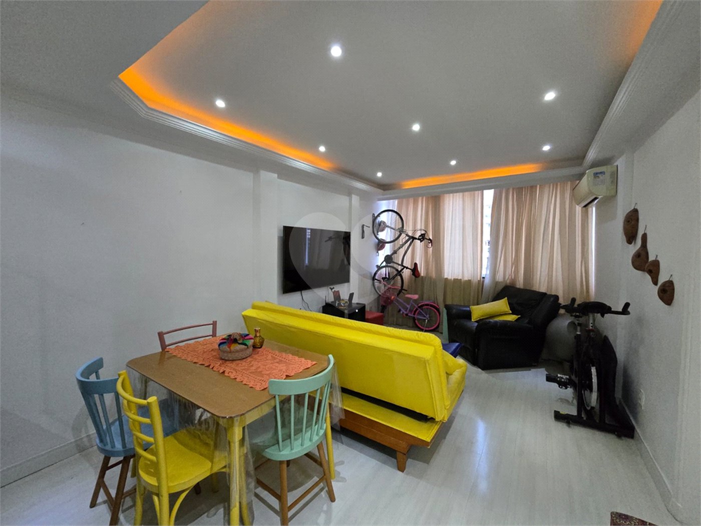 Apartamento à venda com 2 quartos, sendo 1 suíte,  em Maracanã, Rio de Janeiro, RJ