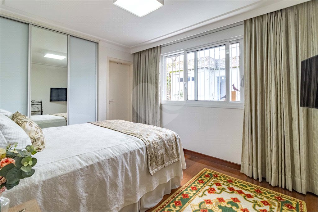 Casa à venda com 5 quartos, sendo 4 suítes, em Alto da Lapa, São Paulo, SP