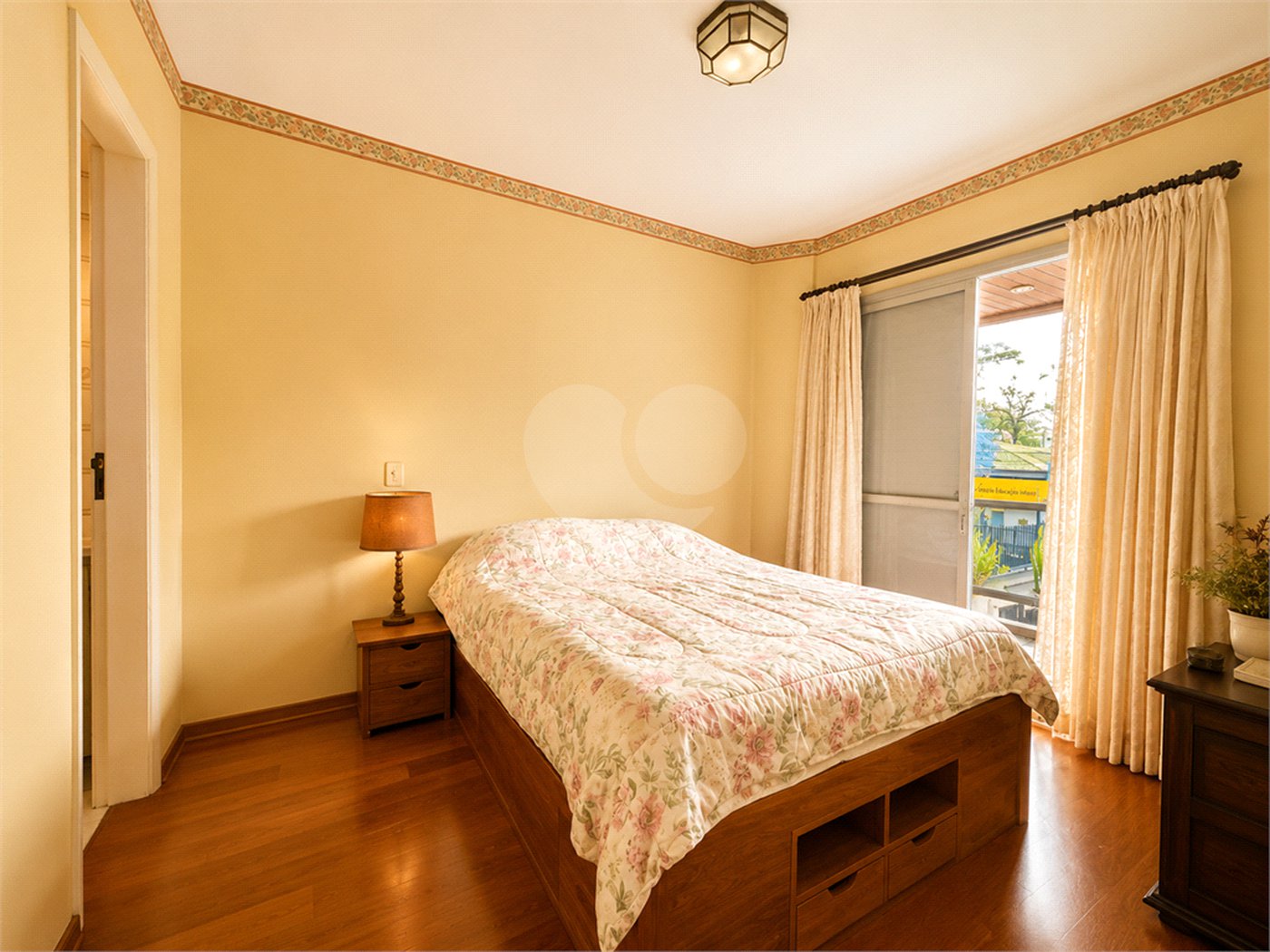 Apartamento à venda com 3 quartos, sendo 1 suíte, em Jardim Marajoara, São Paulo, SP