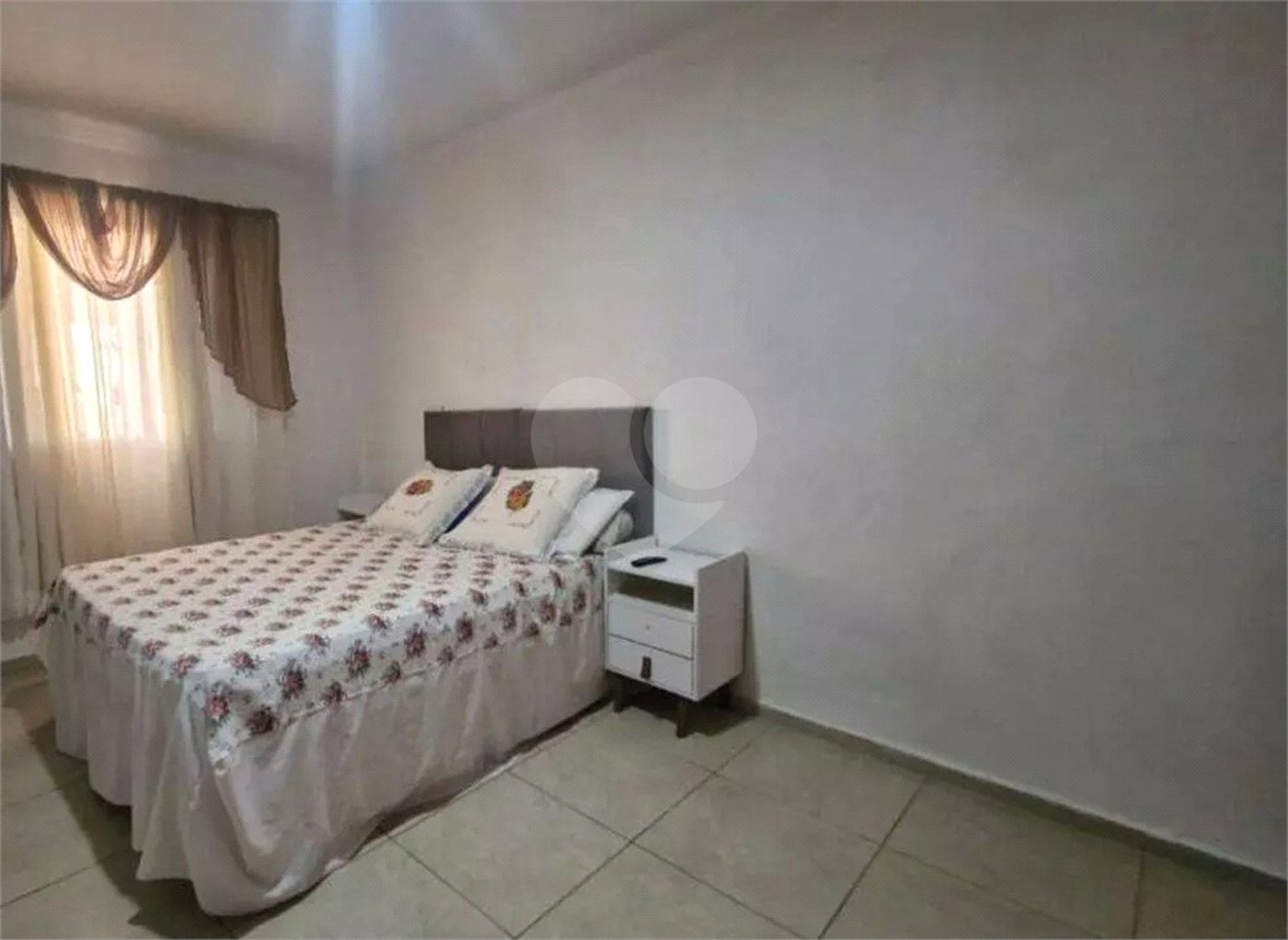 Sobrado à venda com 8 quartos em Vila Guarani, São Paulo, SP