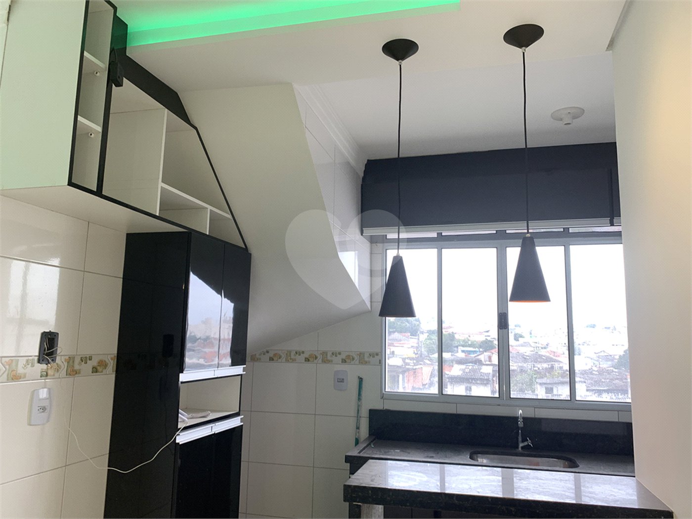 Casa à venda com 2 suítes no condomínio Residencial Pitangueiras, São Paulo - SP