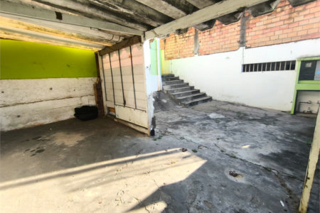 Casa à venda com 3 quartos em Jardim das Esmeraldas, São Paulo, SP
