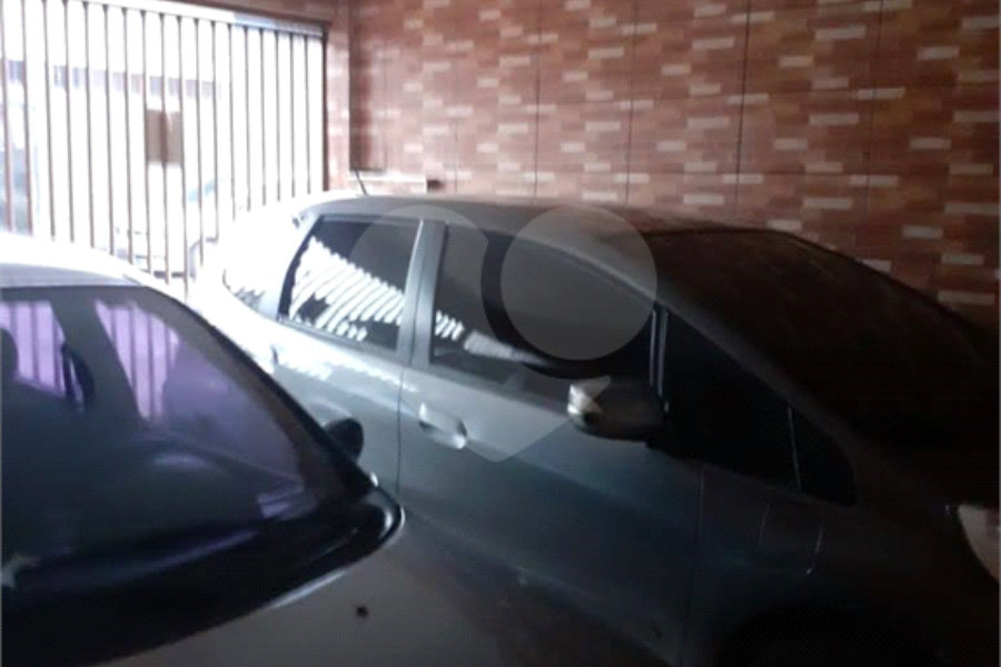 Sobrado à venda com 4 quartos, sendo 1 suíte, em Campo Limpo, São Paulo, SP