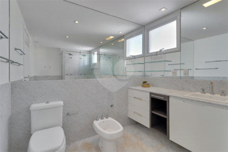 Apartamento à venda com 4 suítes em Campo Belo, São Paulo, SP