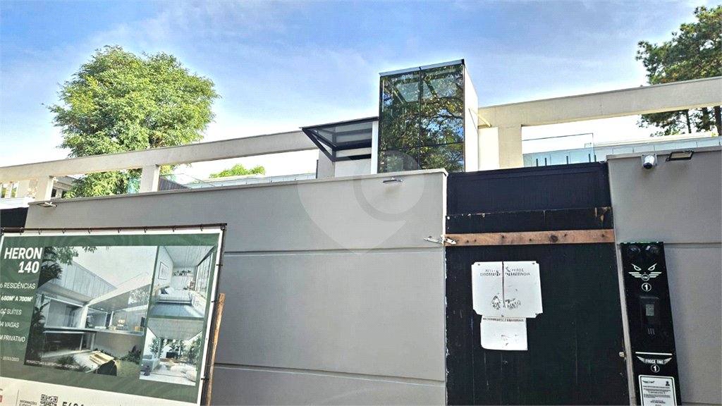 Casa à venda com 3 suítes no condomínio Residencial Heron 140, São Paulo - SP