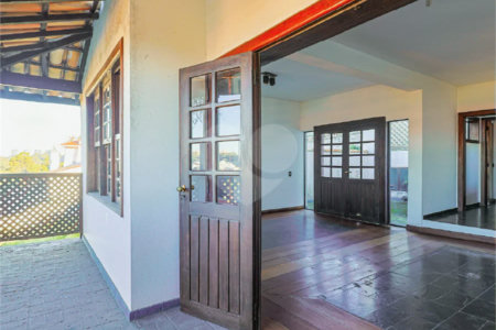 Sobrado à venda com 3 quartos, sendo 1 suíte,  em Jardim Leonor, São Paulo, SP