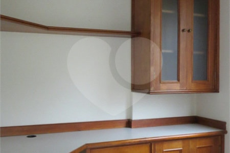 Apartamento à venda com 4 quartos, sendo 2 suítes,  em Cambuí, Campinas, SP