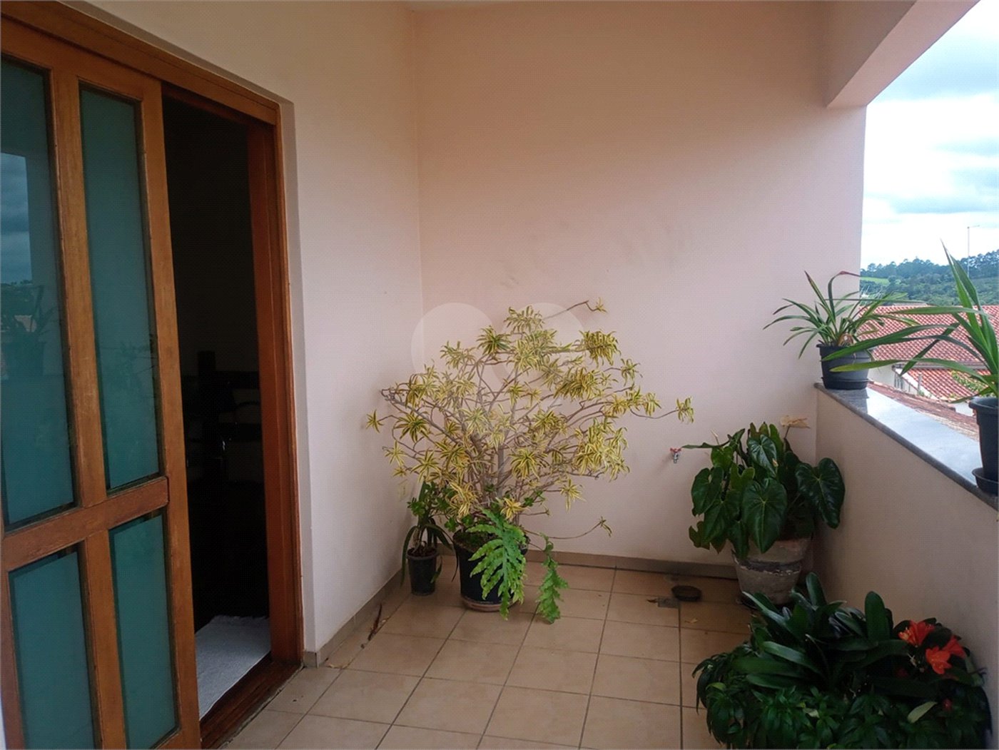 Sobrado à venda com 3 quartos, sendo 1 suíte, no Centro, Biritiba-mirim, SP