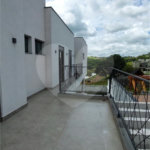 Casa à venda ou para alugar com 4 suítes no condomínio Figueira Garden, Atibaia - SP