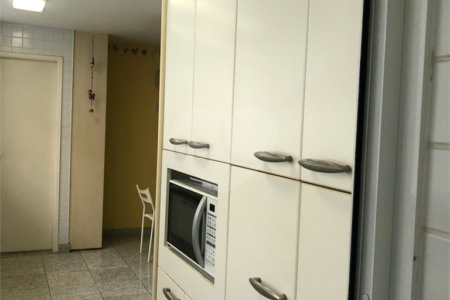 Apartamento à venda com 4 quartos, sendo 3 suítes, em Alto da Boa Vista, São Paulo, SP