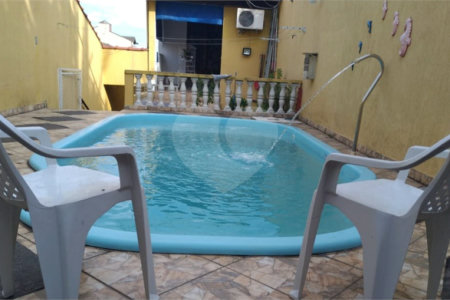 Casa à venda com 4 quartos, sendo 1 suíte, em Cidade Kemel, Poá, SP