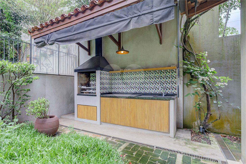 Casa de Vila à venda ou para alugar com 3 suítes em Jardim dos Estados, São Paulo, SP