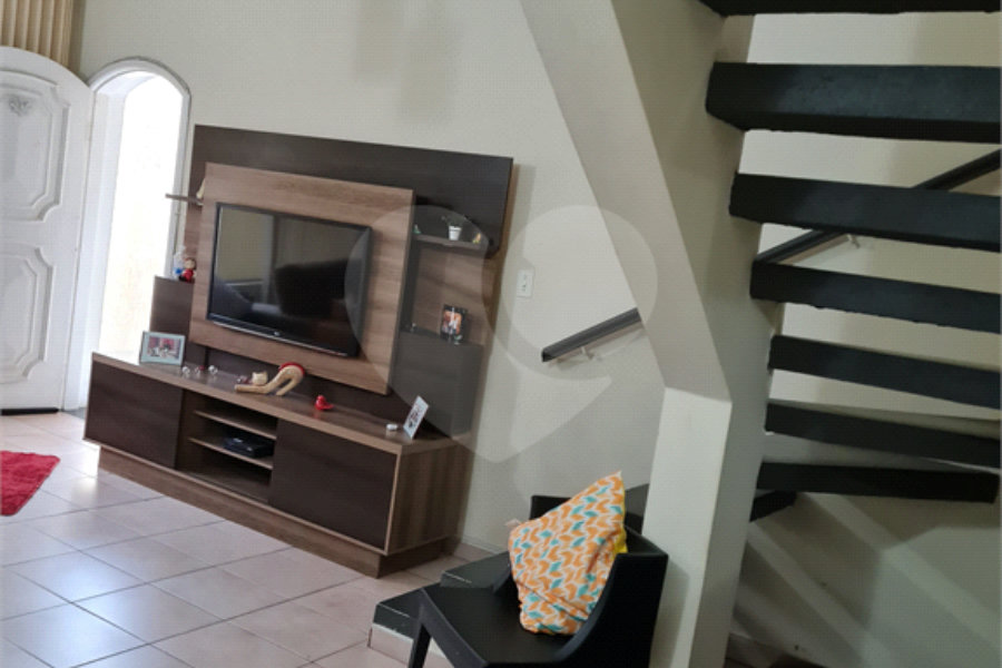 Sobrado à venda com 3 quartos, sendo 1 suíte, em Vila Ester (zona Norte), São Paulo, SP