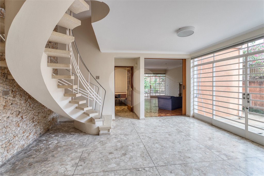 Casa à venda ou para alugar com 3 quartos, sendo 1 suíte,  em Brooklin Velho, São Paulo, SP
