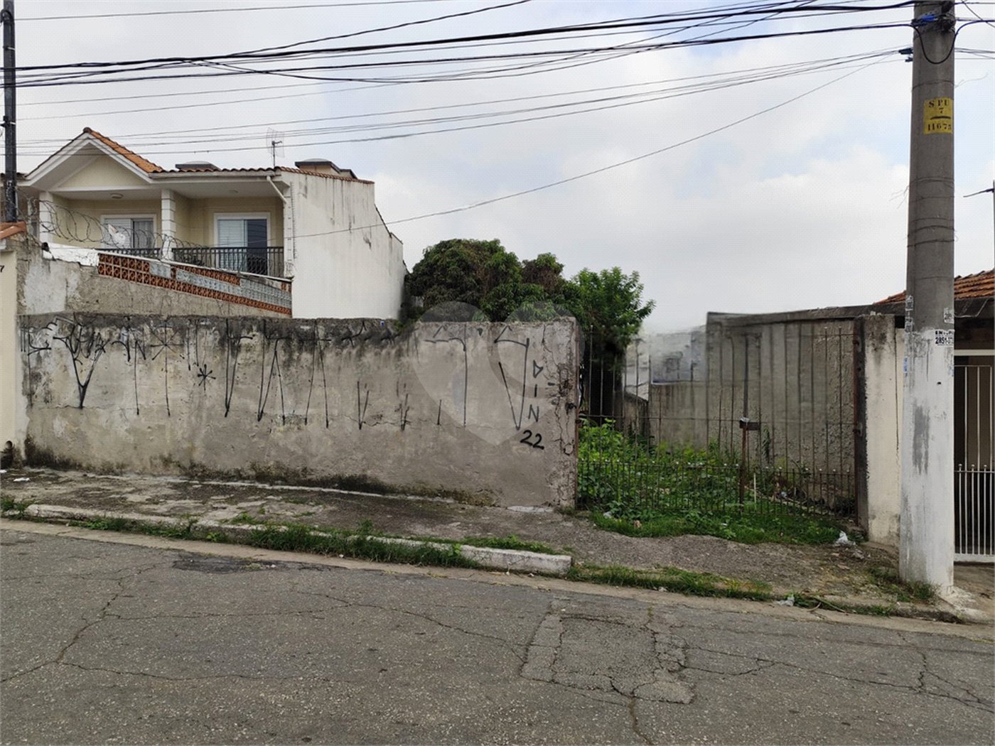 Terreno à venda com 1 suíte em Vila Constança, São Paulo, SP