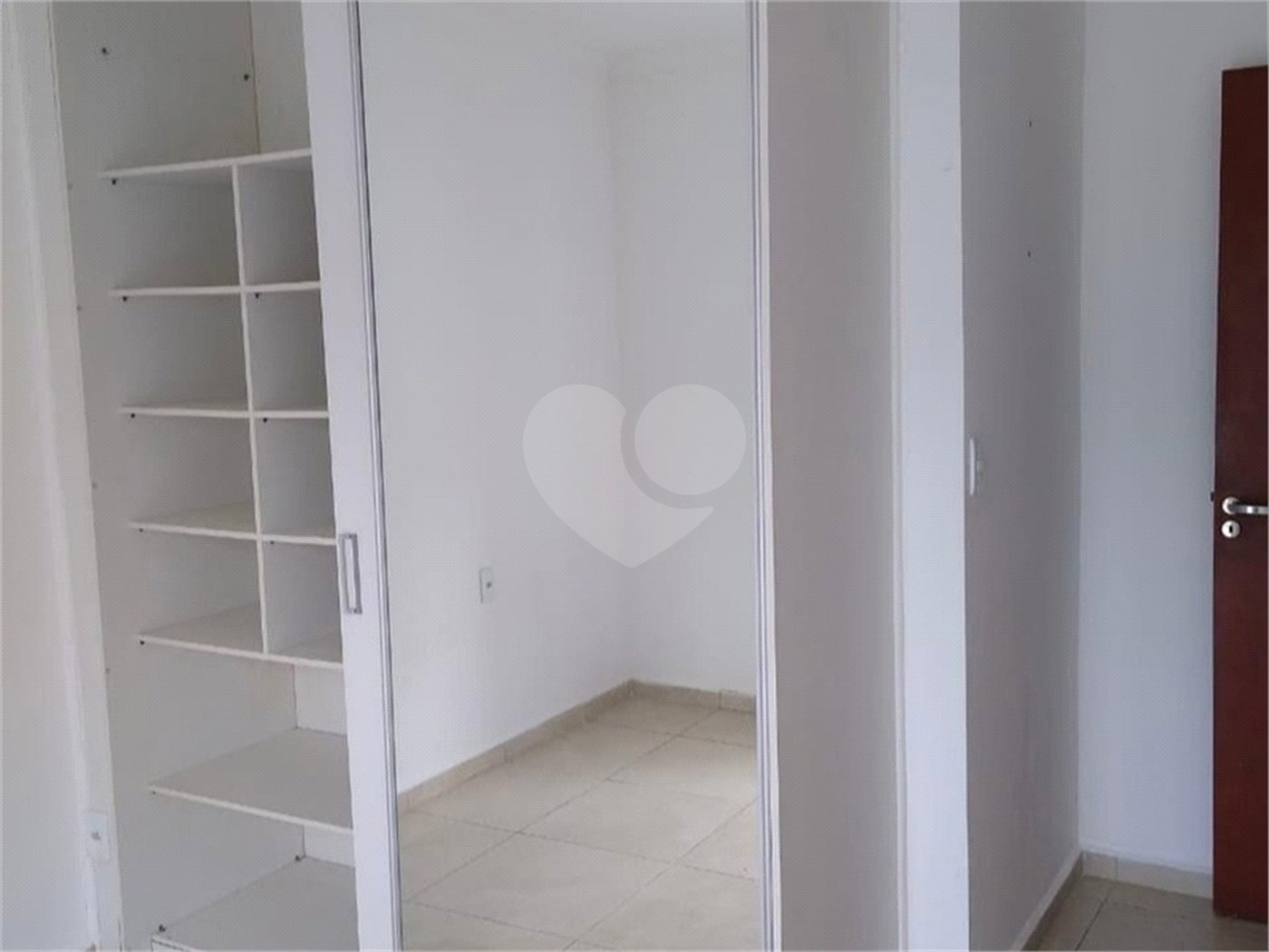 Casa à venda com 3 quartos, sendo 1 suíte, no condomínio Villagio Milano, Sorocaba - SP
