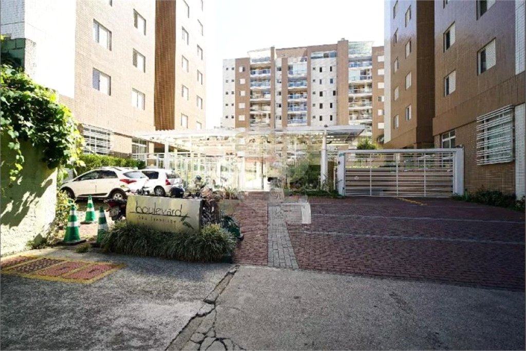 Apartamento à venda com 3 quartos, sendo 2 suítes, em Cidade São Francisco, São Paulo, SP
