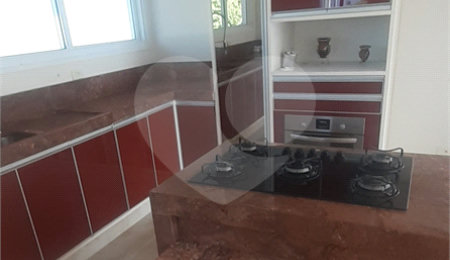 Casa em condomínio à venda ou para alugar com 5 quartos, sendo 3 suítes,  no Centro, Bom Jesus dos Perdões, SP
