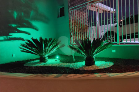 Casa à venda com 4 suítes no condomínio Shambala I, Atibaia - SP