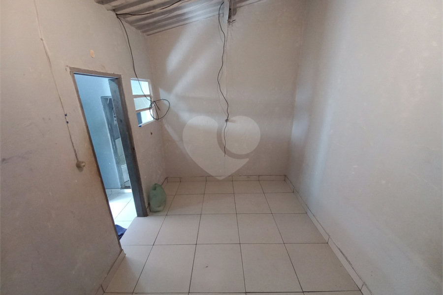 Casa à venda com 2 quartos em Campo Limpo, São Paulo, SP
