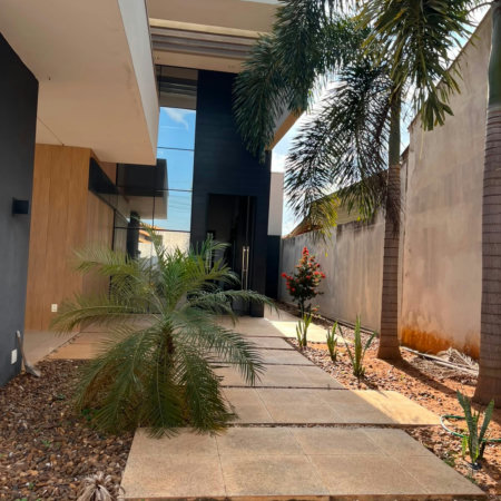 Casa à venda ou para alugar com 4 quartos, sendo 2 suítes,  em Santa Terezinha, Três Lagoas, MS