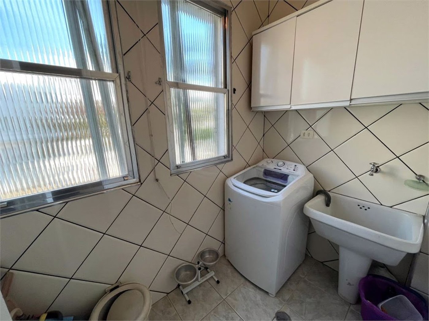 Apartamento Residencial à venda, Jardim Virginia, Guarujá - AP0424.
