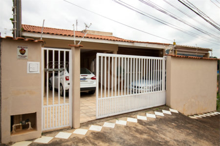 Casa à venda com 3 quartos, sendo 1 suíte, em Jardim São José, São Roque, SP