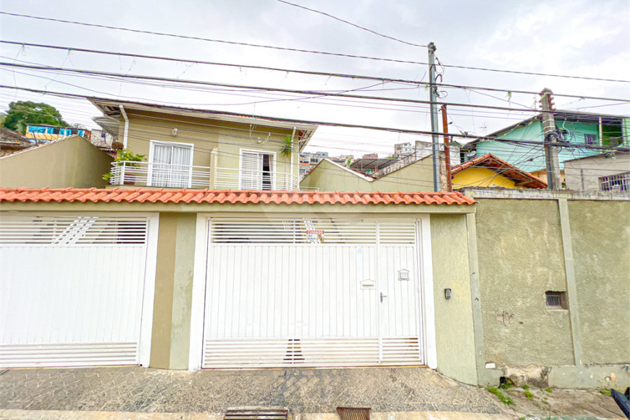 Casa à venda com 3 quartos, sendo 1 suíte,  no condomínio 658, São Paulo - SP